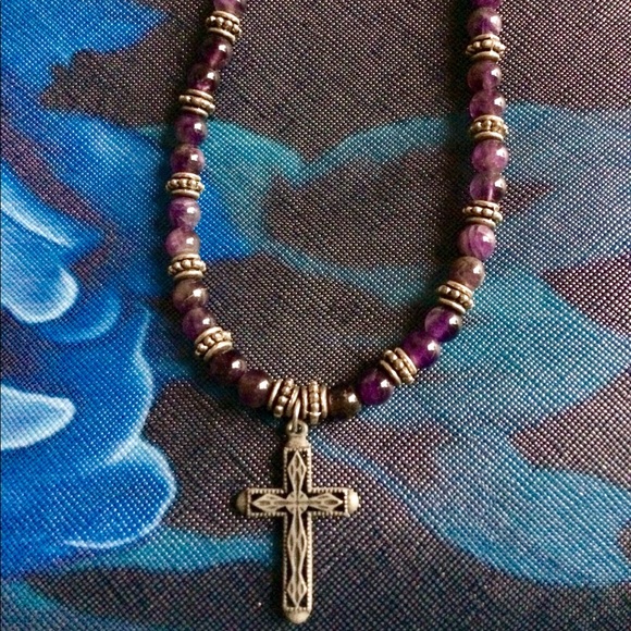 ✝️ Silver Purple Beaded Cross Necklace - Picture 1 of 2